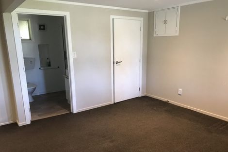 Photo of property in 30 Glenelg Road, Red Beach, 0932