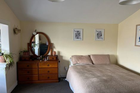 Photo of property in 80 Queens Drive, Lyall Bay, Wellington, 6022