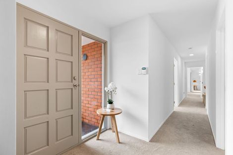 Photo of property in 216 Grahams Road, Burnside, Christchurch, 8053