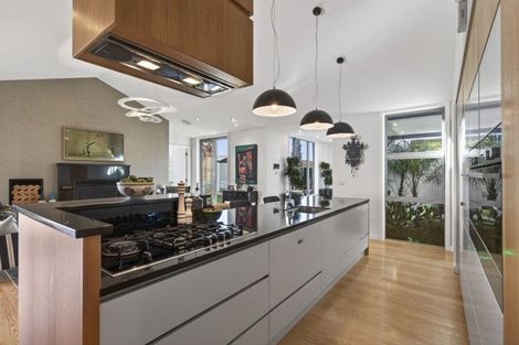 Photo of property in 5 Tupuhi Place, Highlands Park, New Plymouth, 4312
