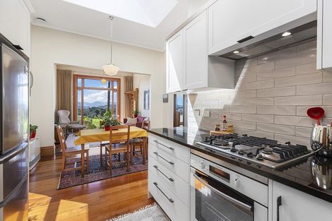 Photo of property in 37 Garden Road, Northland, Wellington, 6012