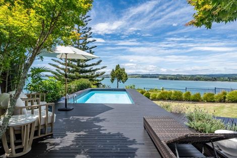 Photo of property in 1/121 Pah Road, Cockle Bay, Auckland, 2014