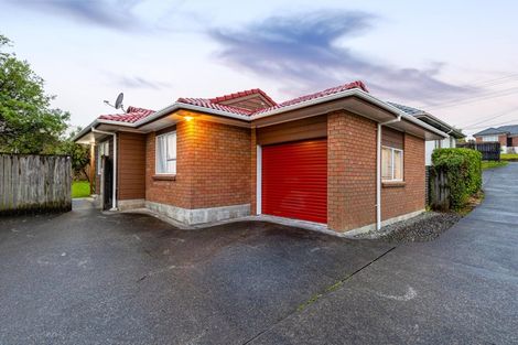 Photo of property in 5 Newington Road, Henderson, Auckland, 0612