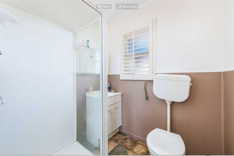 Photo of property in 9 Paton Avenue, Te Atatu South, Auckland, 0610