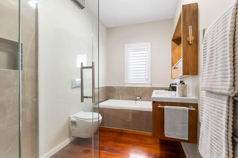 Photo of property in 1/20 Zion Road, Birkenhead, Auckland, 0626