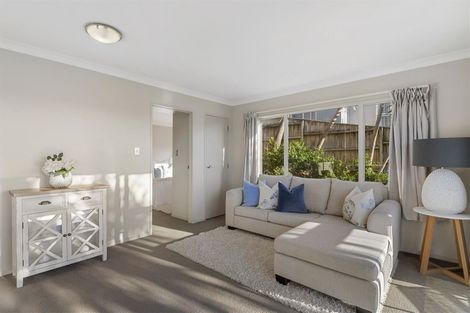 Photo of property in 9 Kittiwake Drive, Schnapper Rock, Auckland, 0632