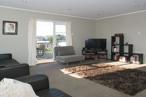 Photo of property in 104 Te Pene Avenue, Titahi Bay, Porirua, 5022