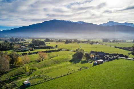 Photo of property in 61 Harnetts Road, Kaikoura Flat, Kaikoura, 7371