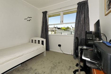 Photo of property in 45 Stottholm Road, Titirangi, Auckland, 0604