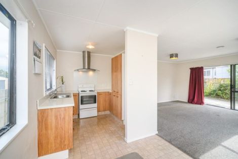 Photo of property in 99 Hillcrest Drive, Kelvin Grove, Palmerston North, 4414