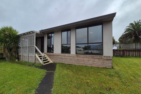 Photo of property in 1/29 Devonshire Road, Unsworth Heights, Auckland, 0632