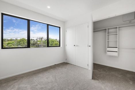 Photo of property in 94 Godley Road, Green Bay, Auckland, 0604