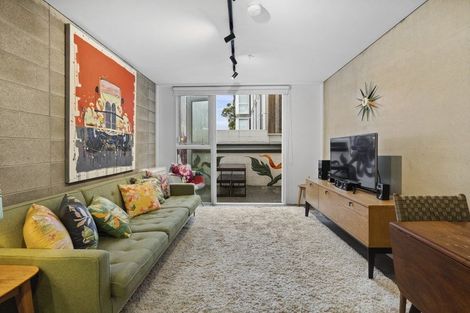 Photo of property in Canvas Apartments, 1/307 Willis Street, Te Aro, Wellington, 6011