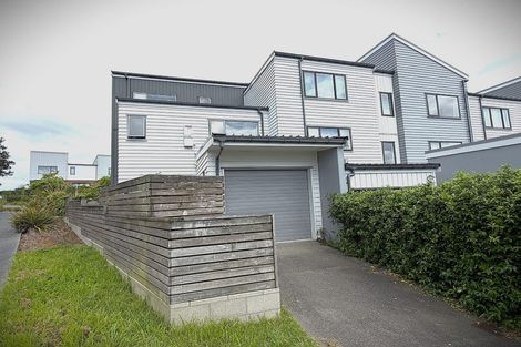 Photo of property in 63 Te Oneroa Way, Long Bay, Auckland, 0630