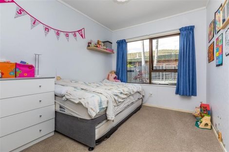 Photo of property in 11 Javelin Place, West Harbour, Auckland, 0618
