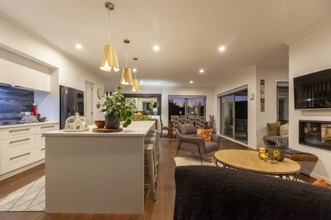 Photo of property in 3 Lamont Place, Waikanae, 5036