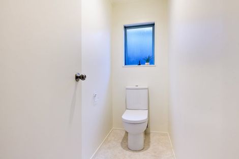 Photo of property in 2/8 Adriatic Avenue, Henderson, Auckland, 0612
