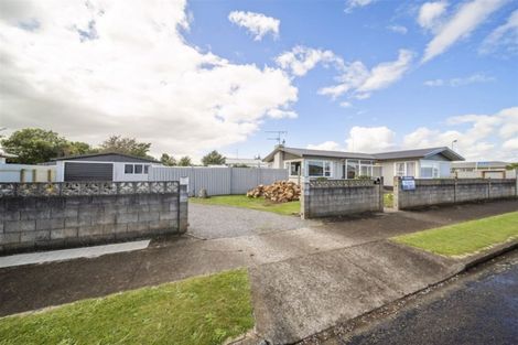 Photo of property in 8 Tawa Street, Hawera, 4610