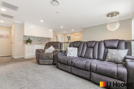 Photo of property in 41 Cloonlyon Drive, Flat Bush, Auckland, 2019