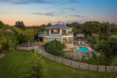Photo of property in 2 Kauri Drive, Sandspit, Warkworth, 0982