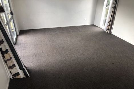 Photo of property in 4 Aden Place, Clendon Park, Auckland, 2103