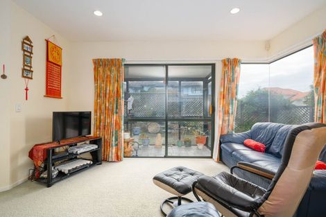 Photo of property in 16 Waverton Terrace, Churton Park, Wellington, 6037