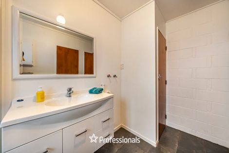 Photo of property in 3/19 Pirie Crescent, Moera, Lower Hutt, 5010