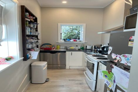 Photo of property in 28 Patanga Crescent, Thorndon, Wellington, 6011