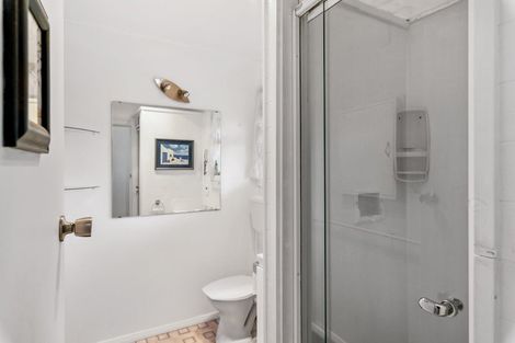 Photo of property in 35 Gray Avenue, Paraparaumu Beach, Paraparaumu, 5032