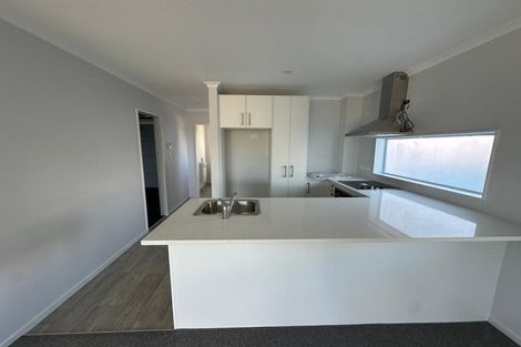 Photo of property in 35 Royston Street, Rosehill, Papakura, 2113