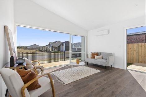 Photo of property in 16 One Haruru Street, Cambridge, 3493