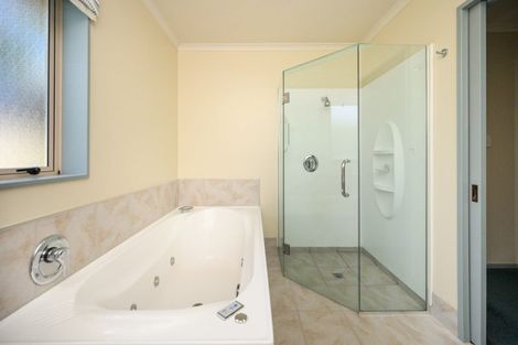 Photo of property in 17 Suffolk Crescent, Feilding, 4702