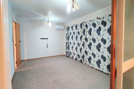 Photo of property in 41 Miltonia Avenue, Te Atatu South, Auckland, 0610