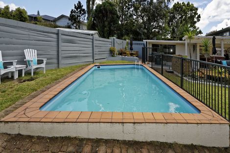 Photo of property in 45 Stottholm Road, Titirangi, Auckland, 0604