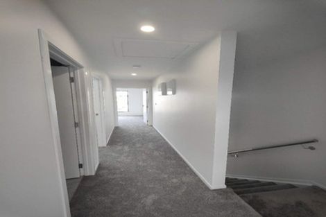 Photo of property in 8 Kautawa Lane, Massey, Auckland, 0614