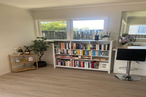 Photo of property in 1 Priestley Drive, Bucklands Beach, Auckland, 2014