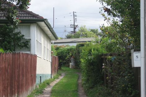Photo of property in 5 Hill Crescent, New Lynn, Auckland, 0600