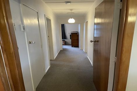 Photo of property in 31 Lynda Avenue, Paparangi, Wellington, 6037