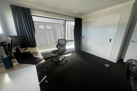 Photo of property in 14 Hokioi Drive, Kenepuru, Porirua, 5022