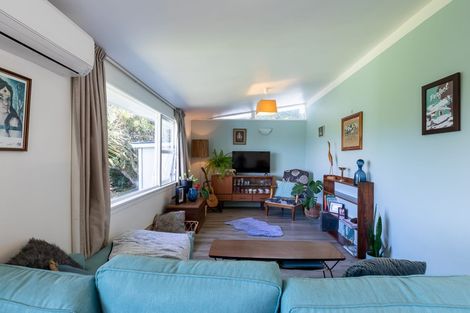 Photo of property in 91 Kauri Point Road, Laingholm, Auckland, 0604