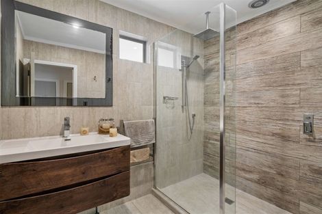 Photo of property in 44 Kohekohe Street, New Lynn, Auckland, 0600