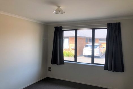 Photo of property in 102u7 Old Farm Road, Hamilton East, Hamilton, 3216