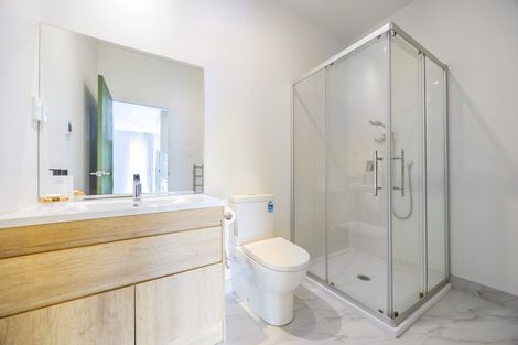 Photo of property in 1 Papa Orchard Drive, Kumeu, 0810
