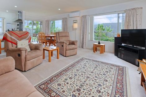 Photo of property in 32 Highfields Terrace, Henderson, Auckland, 0612