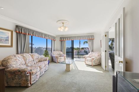 Photo of property in 90 Dickson Road, Papamoa Beach, Papamoa, 3118