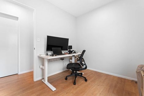 Photo of property in 13 Morus Road, Massey, Auckland, 0614