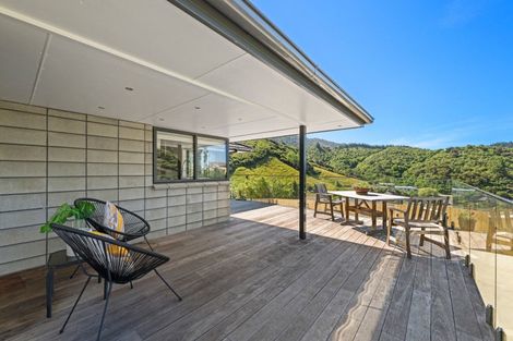 Photo of property in 6 West Terrace, Picton, 7220