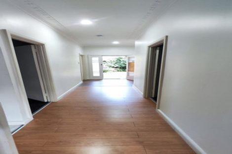Photo of property in 125 East Tamaki Road, Papatoetoe, Auckland, 2025