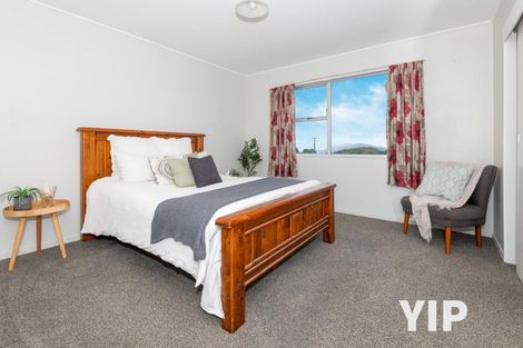 Photo of property in 93 Black Rock Road, Newlands, Wellington, 6037