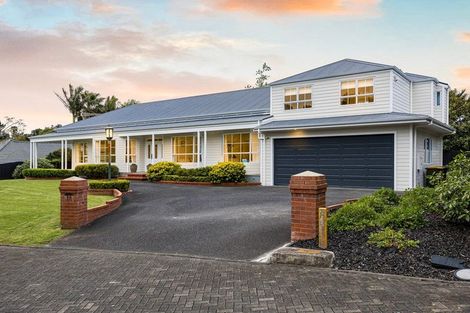 Photo of property in 27 Almond Grove, Greenhithe, Auckland, 0632